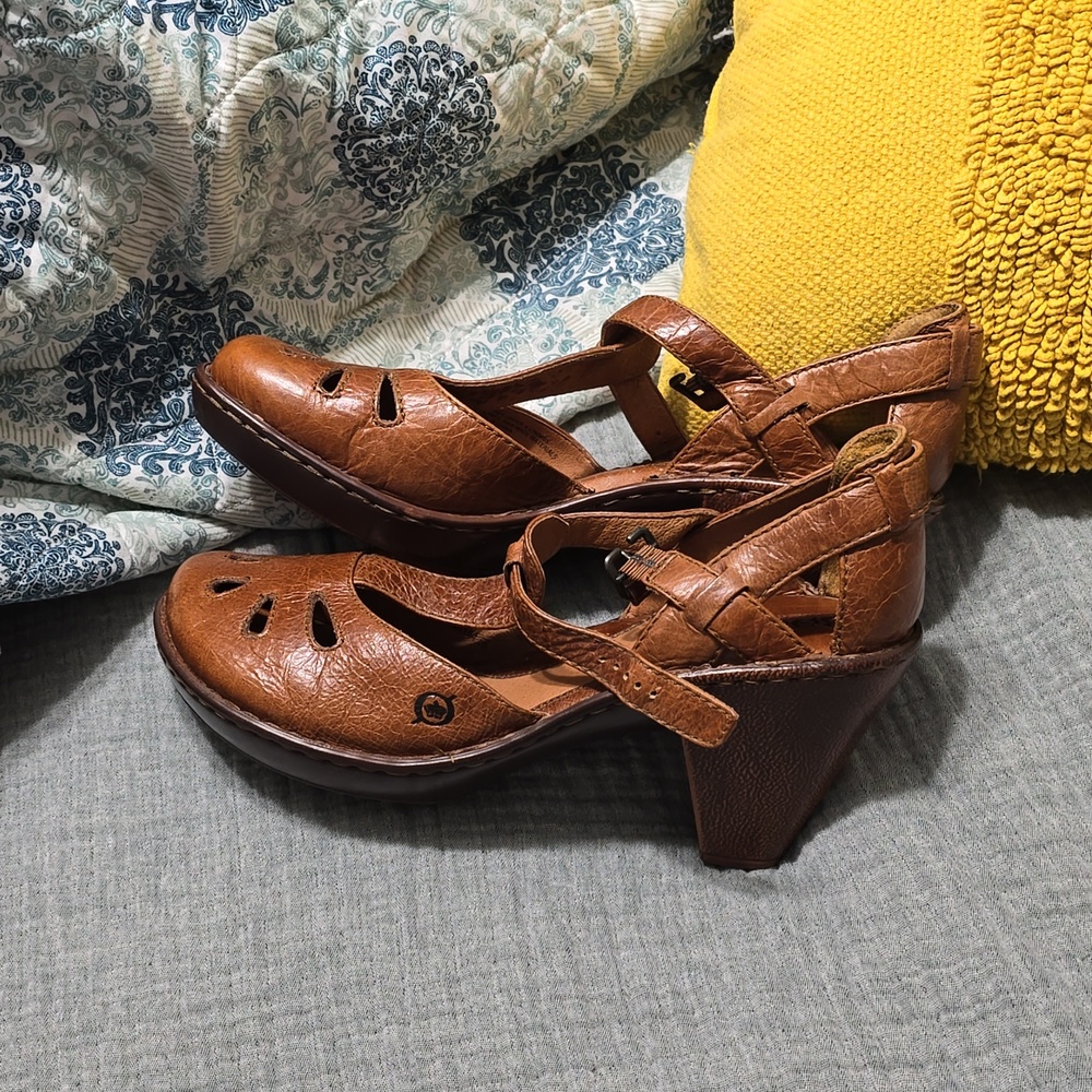 Born leather dress shoes.
